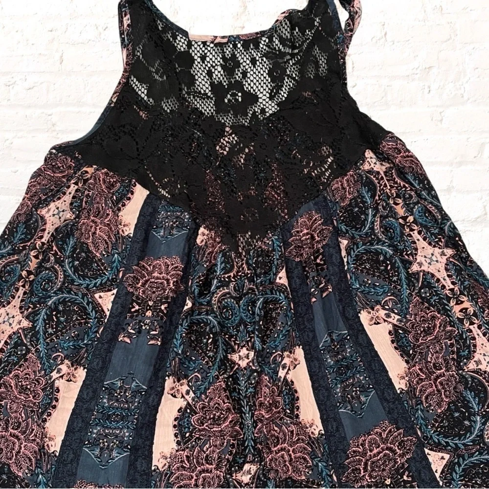 FREE People Count Me in Trapeze Tunic Top in Black Floral Combo - Size S - Picture 5 of 8